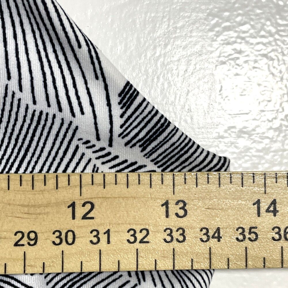 GapFit Women's Support Strappy Sports Bra White & Black Print Padded Size Small - Picture 7 of 8